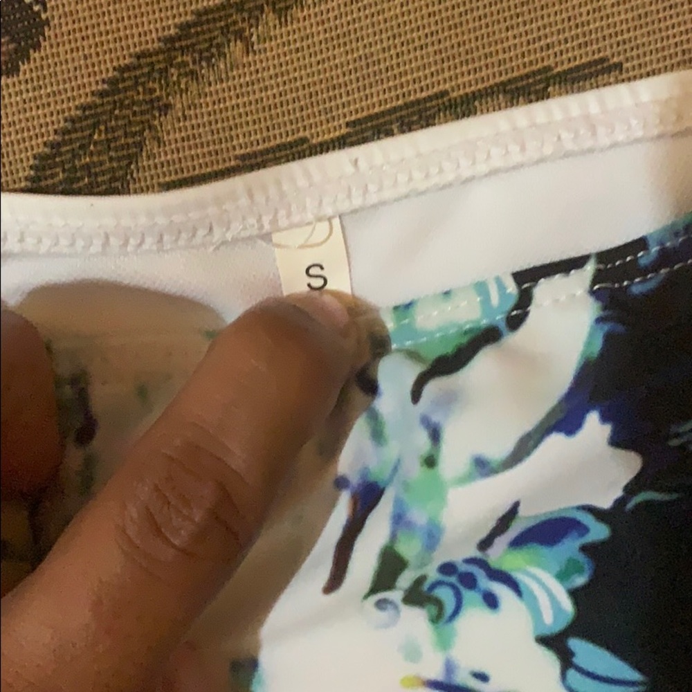 Swimming 👙 - Picture 5 of 8